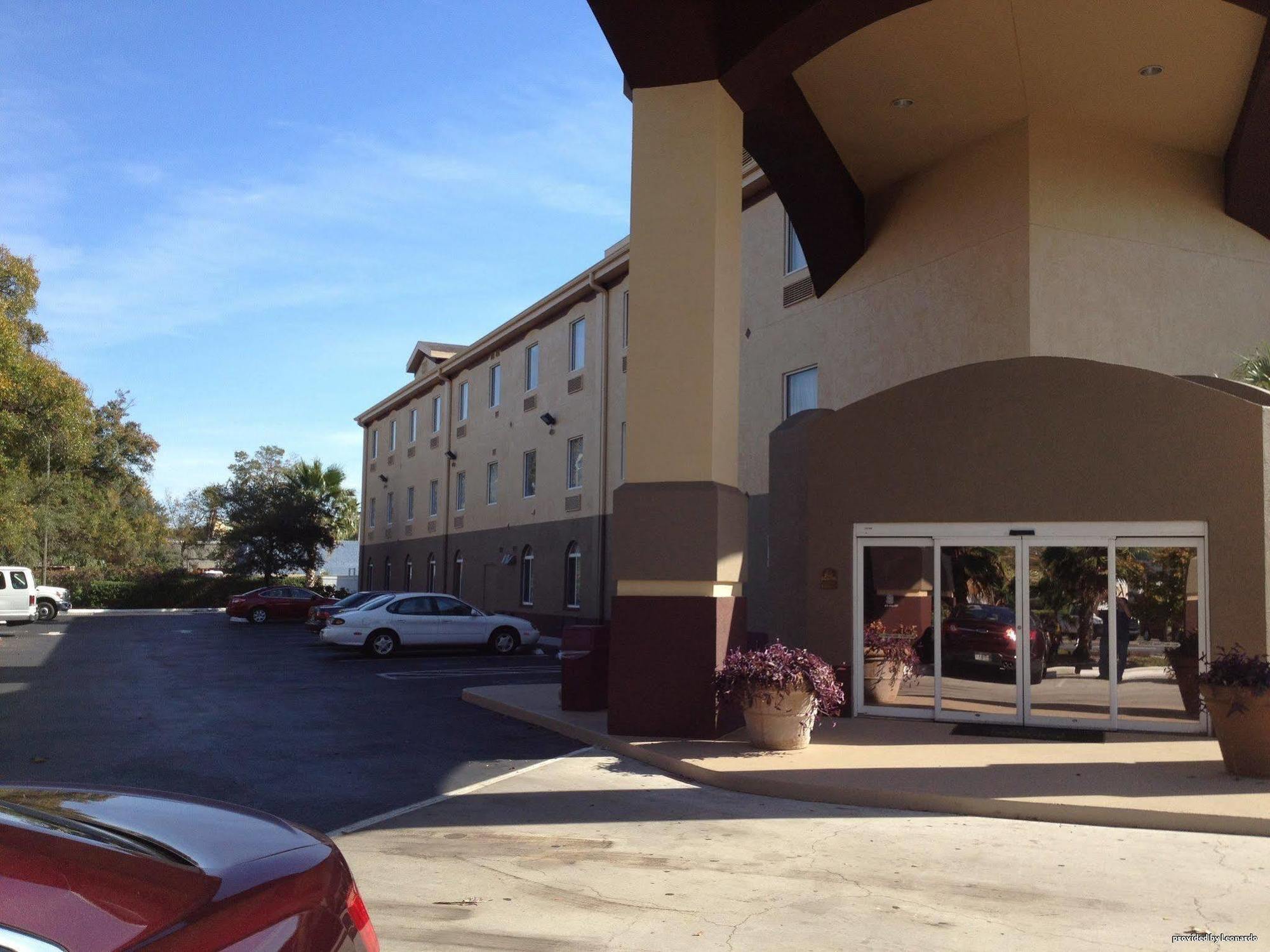 Best Western Tampa Hotel Exterior photo